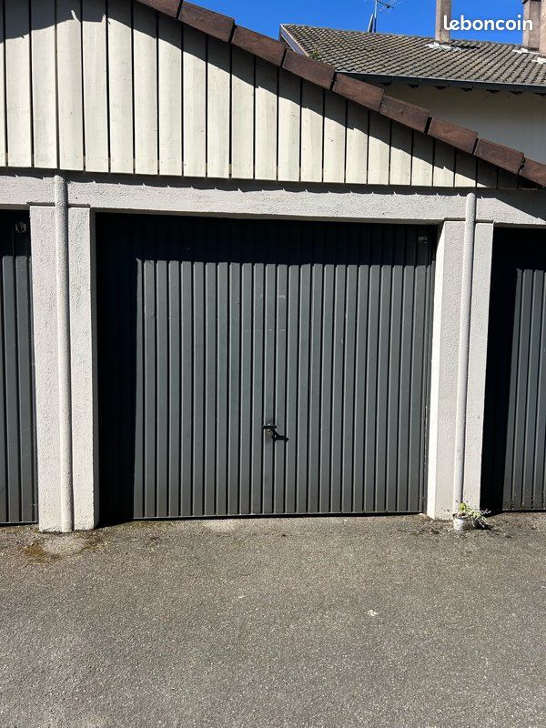 Garage · à Eckbolsheim · 25 000 €