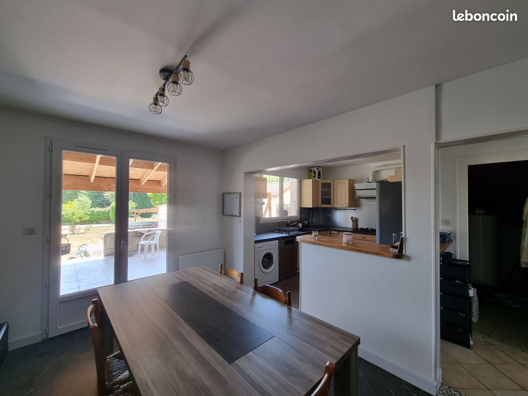 Maison 4 pièces 80 m² · à Ruelle-sur-Touvre · 80 m² · 940 €/mois
