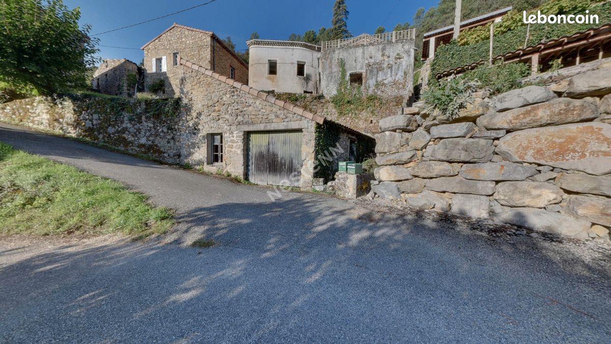 Maison 4 pièces 105 m² · à Saint Fortunat sur Eyr... · 105 m² · 139 000 €