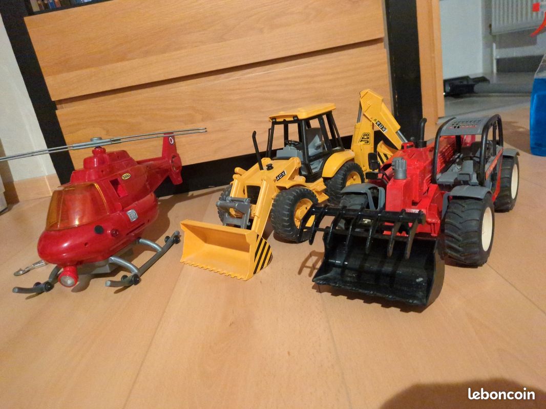 Jouets engins chantier et hélico pompiers (image 1)
