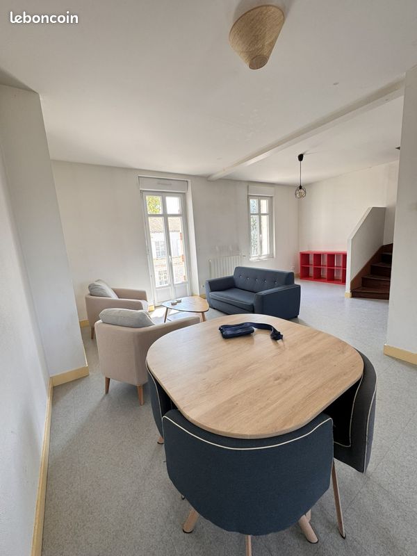 Appartement 3 pièces 69 m² · à Saintes · 69 m² · 660 €