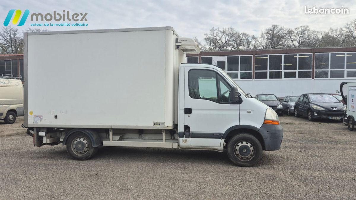 Renault Master (camion frigorifique) (image 2)