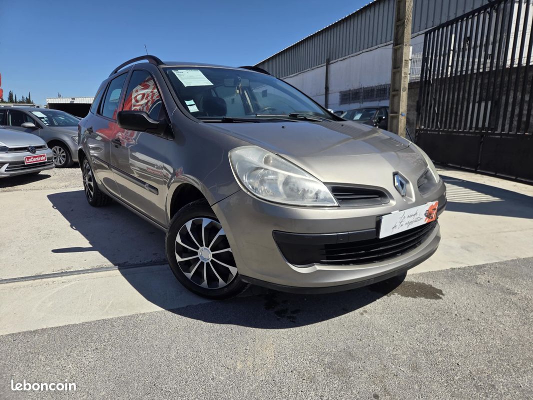 À VENDRE : Renault Clio Estate Expression –Embrayage neuf- Économique et pratique (image 5)