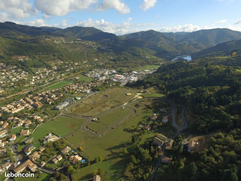 Terrain en Zone d'Activités ZAE, Aric, Le Cheylard · 20 000 €