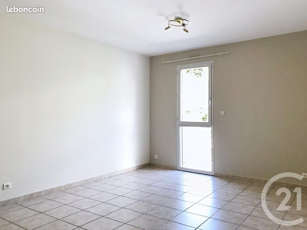 Appartement 2 pièces 41 m² · à Angoulême · 41 m² · 500 €