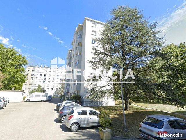 Appartement 4 pièces 61 m² · à Meylan · 61 m² · 765 €
