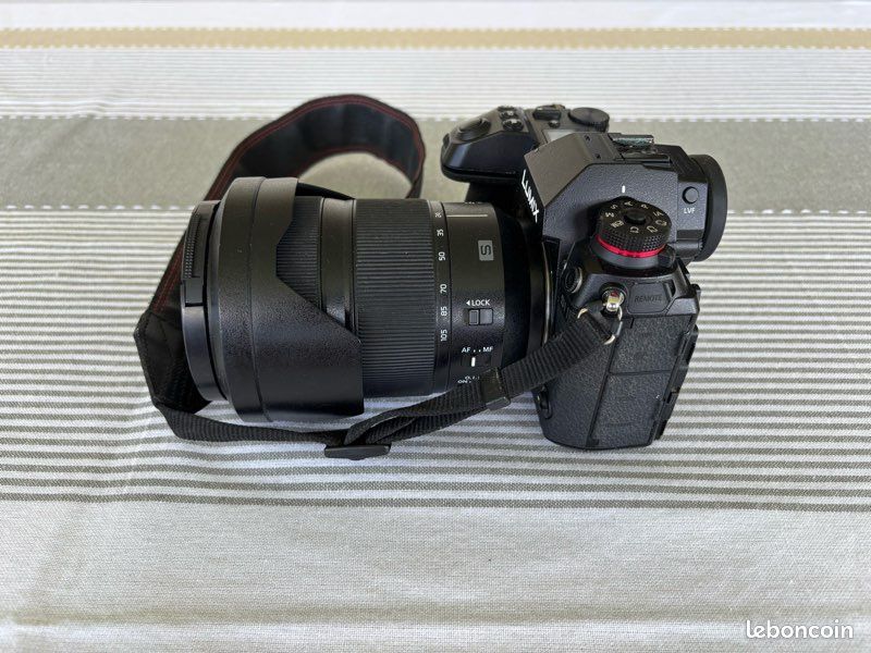 Panasonic Lumix S1 + Lumix S 24-105 mm f/4 + 2 batteries (image 5)