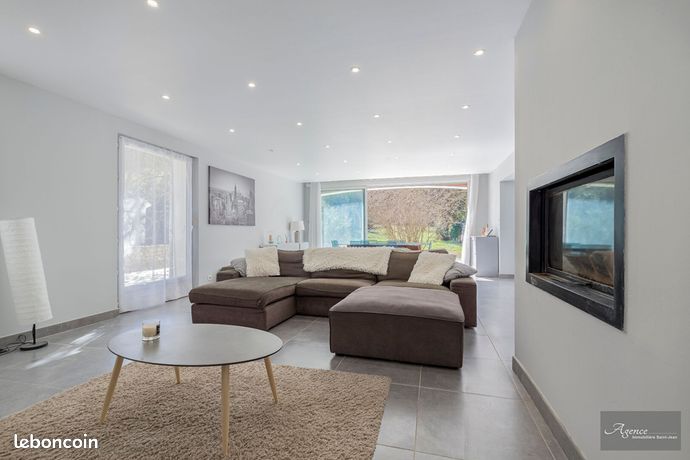 Villa 6 pièces 160 m²