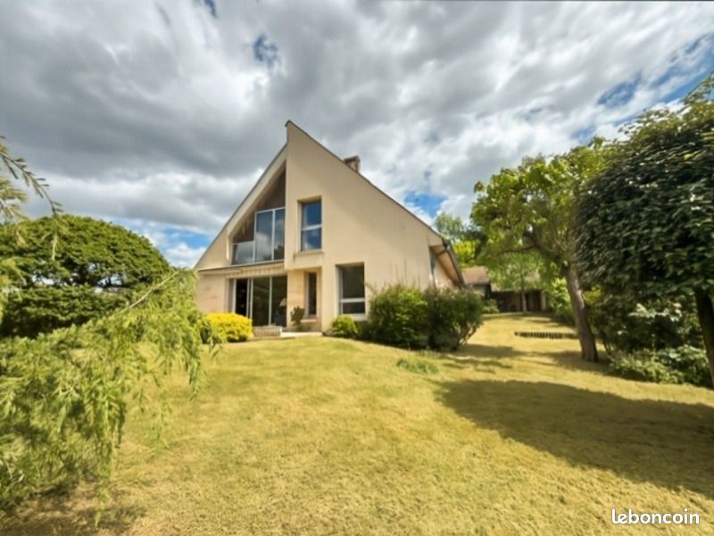 Maison 5 pièces 200 m² · à Saint-Cyr-sous-Dourdan · 200 m² · 399 000 €