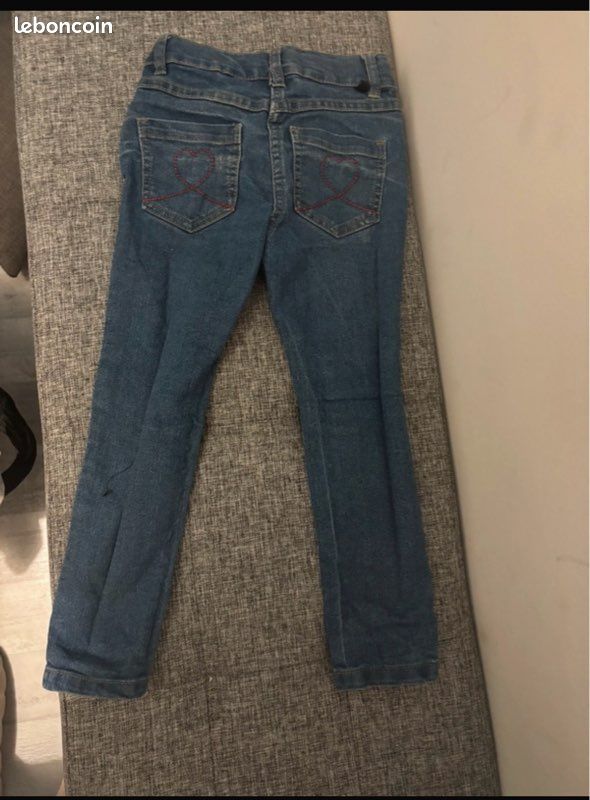 Jean (image 3)
