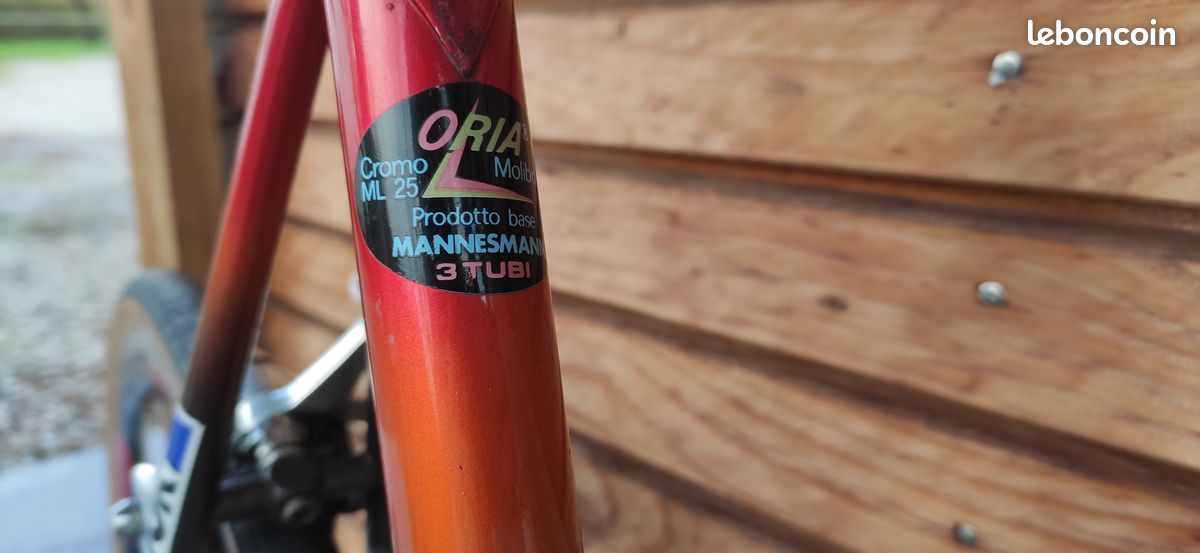 Vélo course CBT Italia années 90 équipé groupe Campagnolo Athena route 2x8 - Vélos