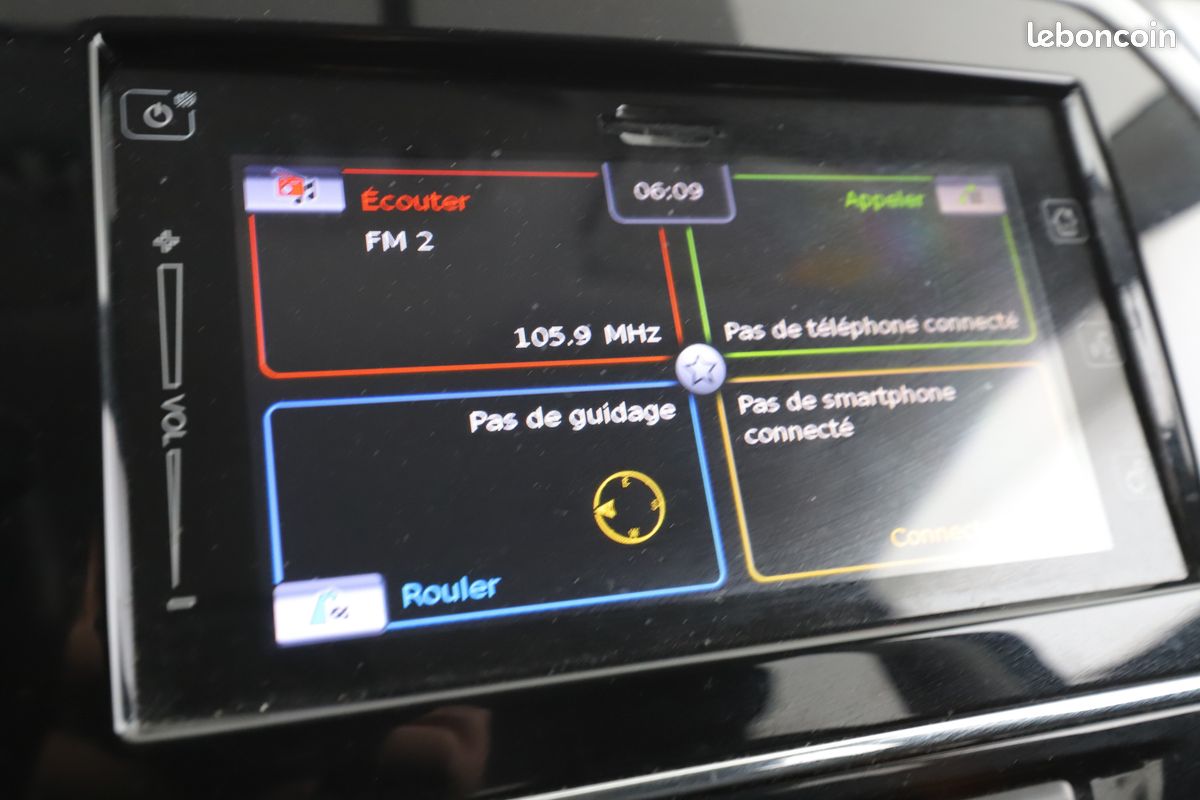 Suzuki Vitara 1.0 BoosterJet Privilege 111 ch (image 17)