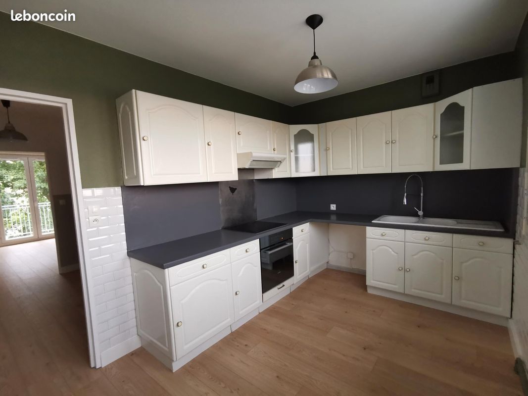 Appartement 2 pièces 50 m² · à Saint-Jean-Bonnefonds · 50 m² · 620 €