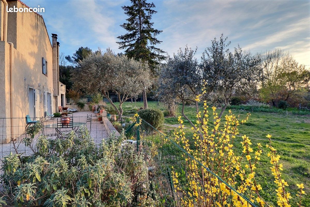 Maison 7 pièces 230 m² · à Fuveau · 230 m² · 599 000 €
