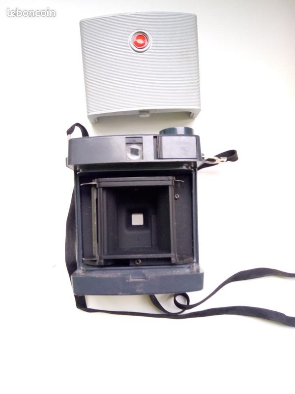 Kodak Eastman: Brownie Starluxe 4 Price Guide: estimate a camera value