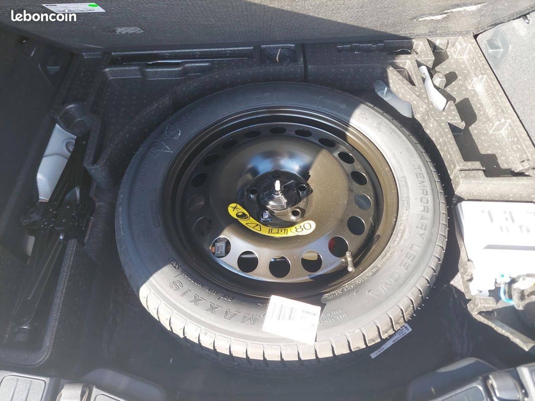 FORD Kuga 2.5 Duratec 180 ch FlexiFuel FHEV E85 Powershift ST-Line X (image 20)