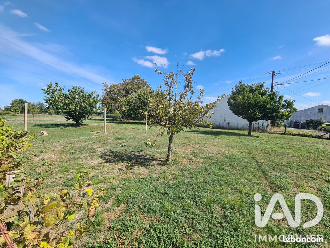 Terrain 593 m² · à Beurlay · 593 m² · 30 000 €