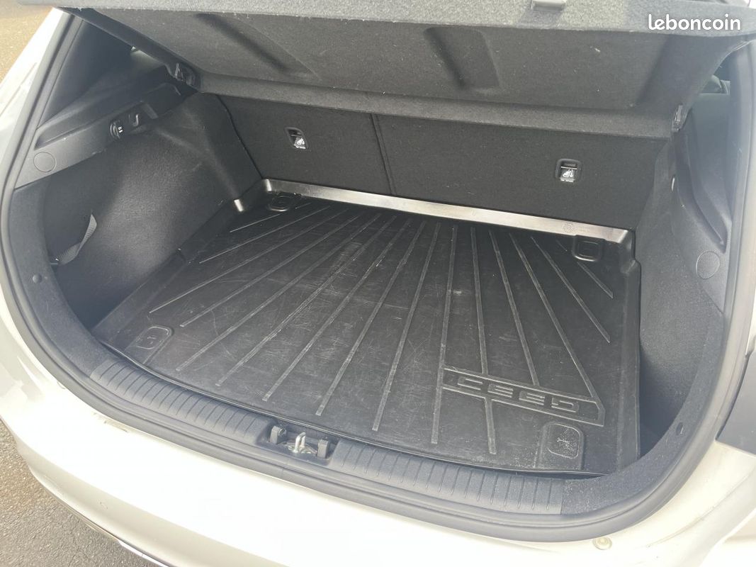 KIA CEED 1.5 T-GDi 140ch Active DCT7 - Garantie Constructeur 2031 (image 21)