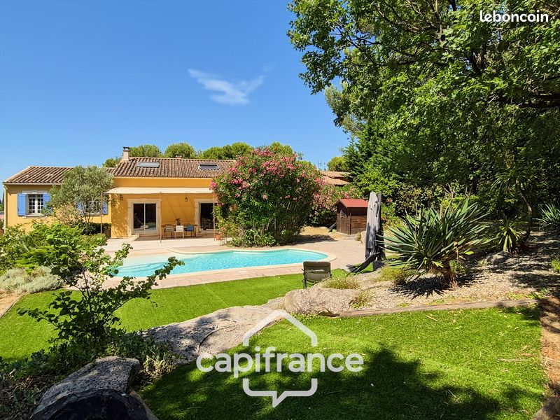 Maison 6 pièces 155 m² · à Saint-Geniès-de-Comolas · 155 m² · 450 000 €
