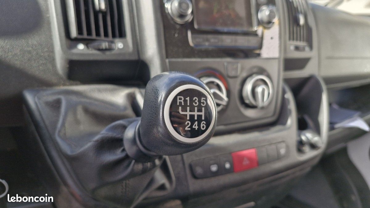 Peugeot Boxer L2H2 BLUEHDI 120 PREMIUM (image 10)