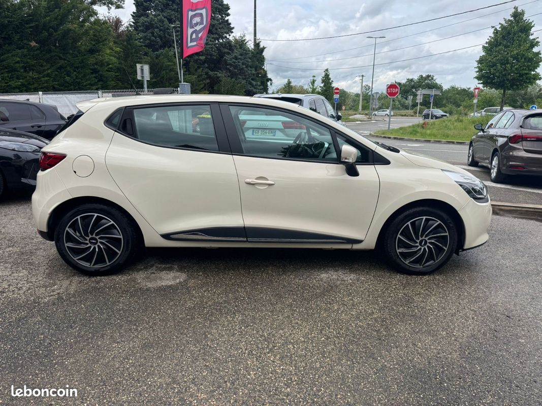RENAULT CLIO IV dCi 90 eco2 - VÉHICULE CONTROLÉ/GARANTI (image 7)