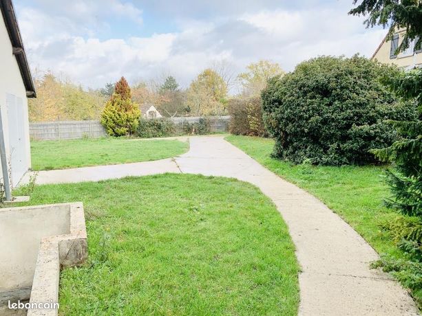 Maison a louer plaisir - 5 pièce(s) - 118 m2 - Surfyn