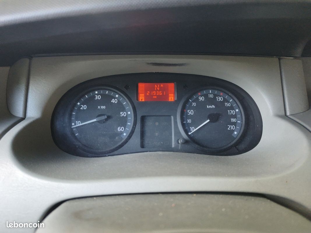 Renault trafic fourgon gn 2.5 dci 150 l1h2 1200 kg grand confort bvr garantie 12 mois (image 15)