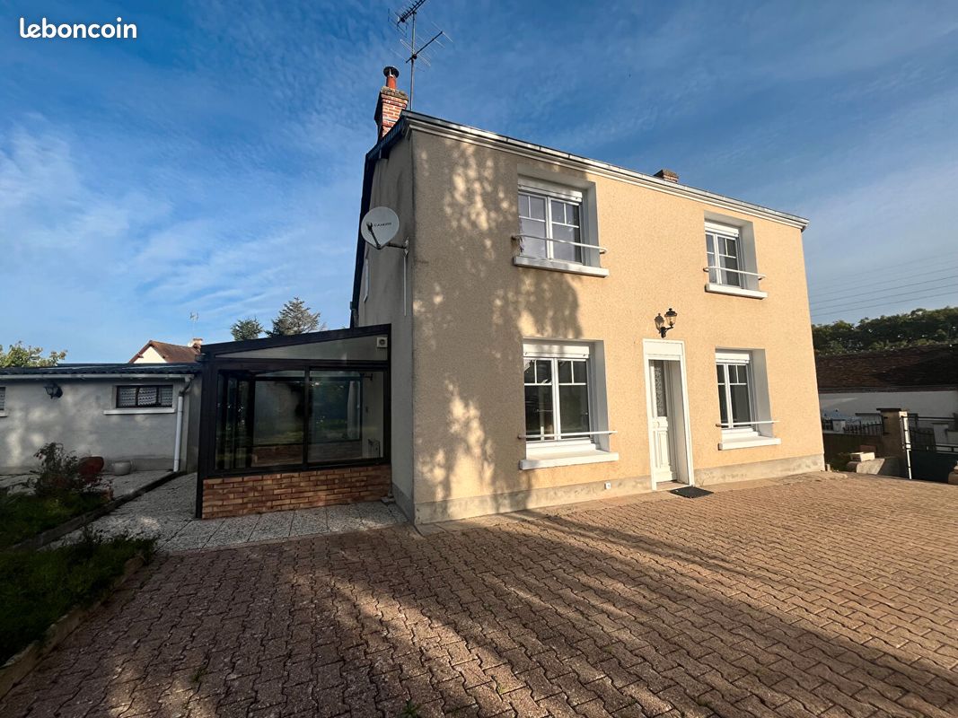 Maison a louer - 3 pièce(s) - 84 m2 - Surfyn