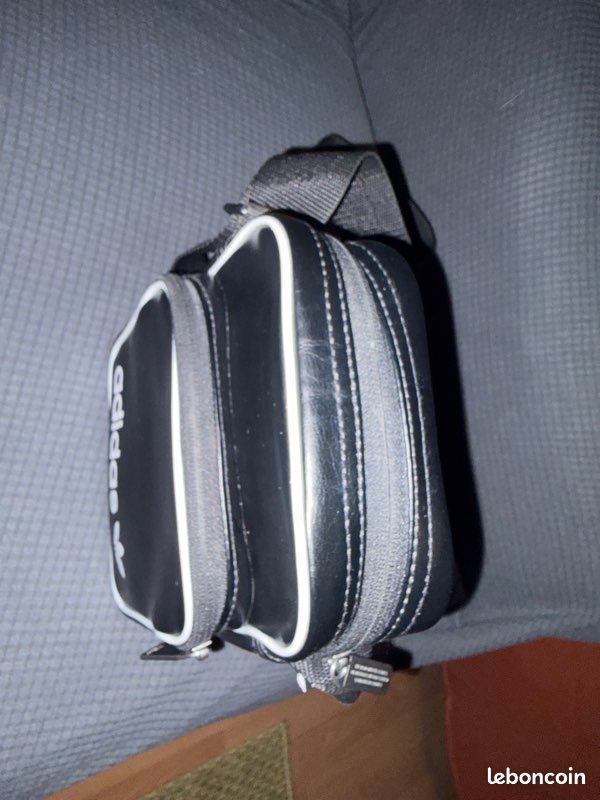 Sacoche Adidas en excellent état (image 4)
