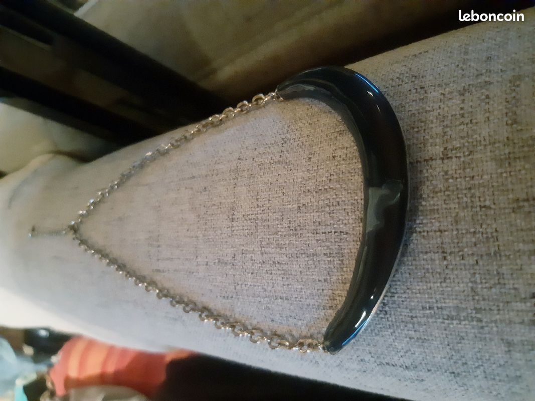 Collier chaine avec lune bleue nuit au milieu balance boosté (image 6)