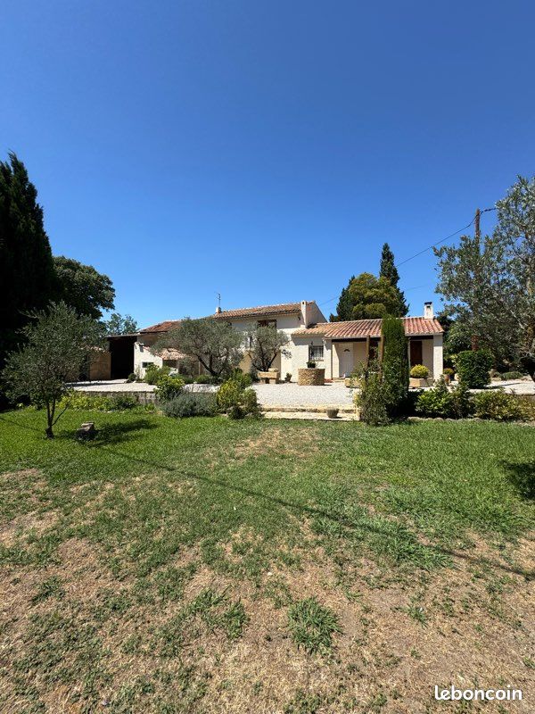 Maison a louer salon-de-provence - 260 m2 - Surfyn