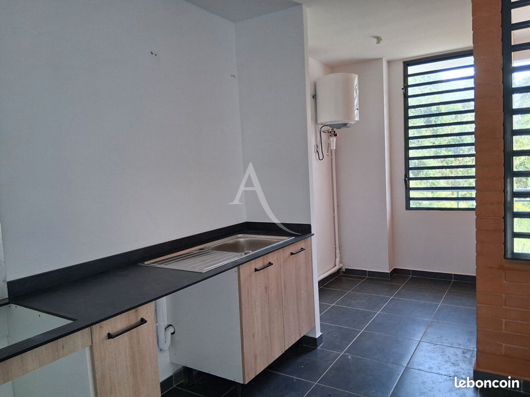 Appartement 3 pièces 69 m² · à Cayenne · 69 m² · 990 €