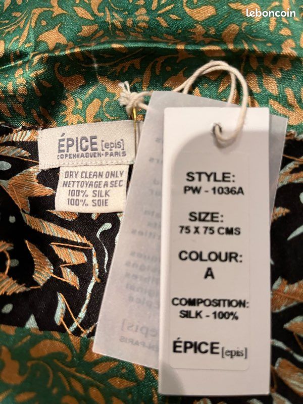Epice Carré de soie avec broderies 75 cm x 75 cm (image 4)