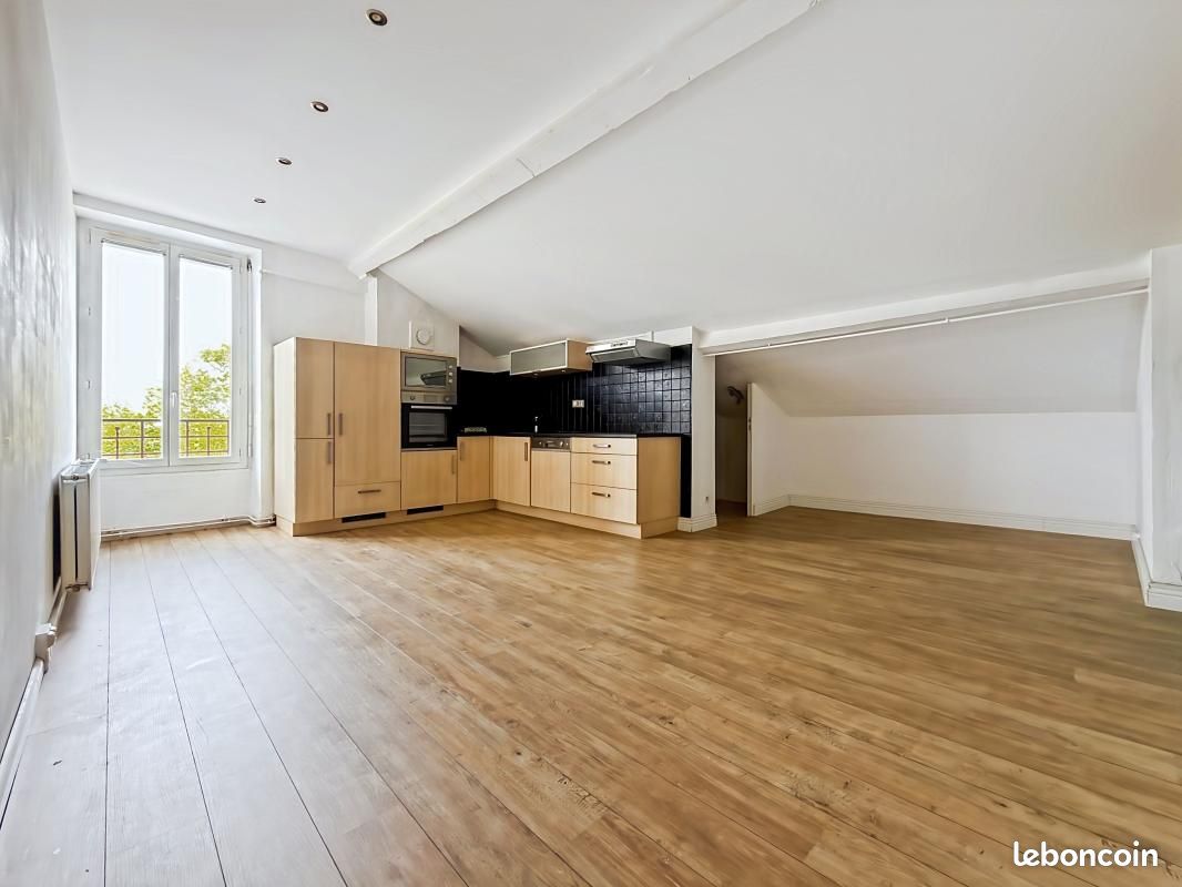 Appartement 3 pièces 80 m² · à Lyon · 80 m² · 220 000 €