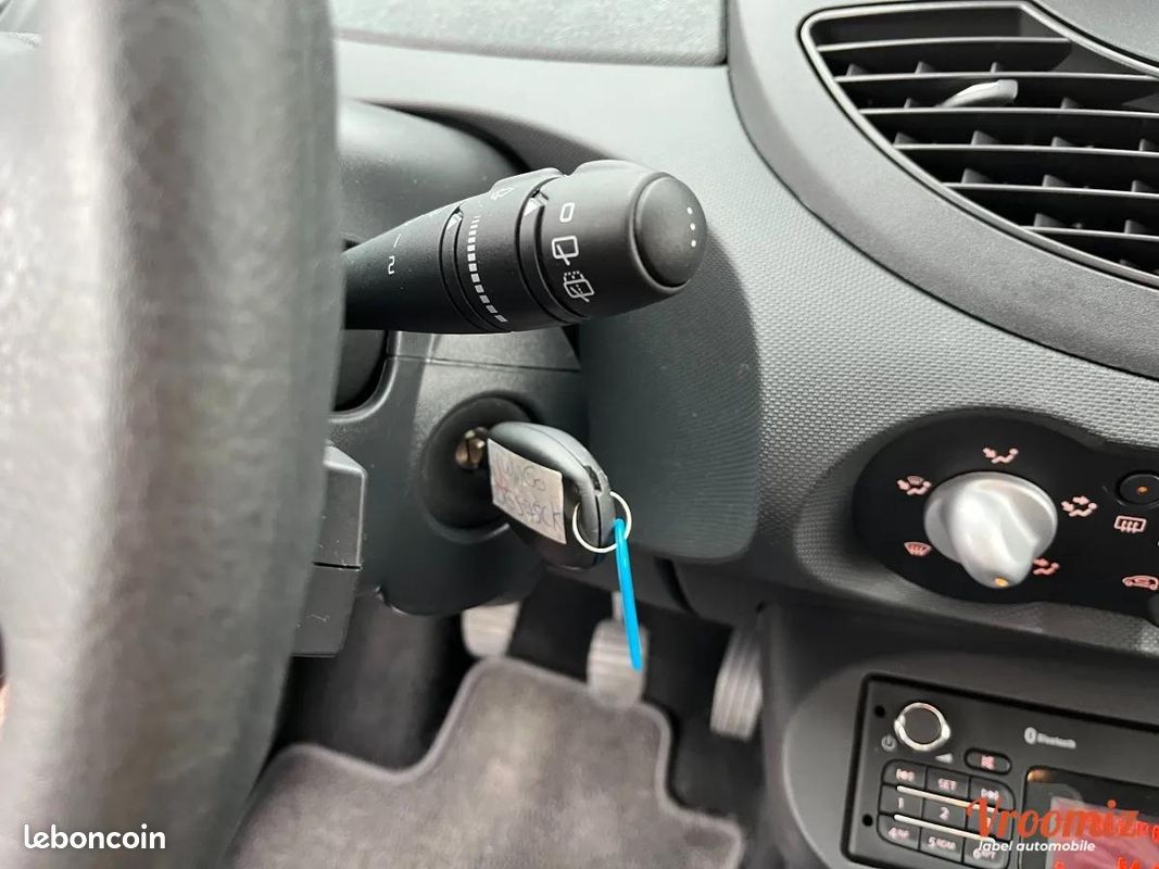 Renault Twingo 1.2 LEV 75 LIMITED (image 11)