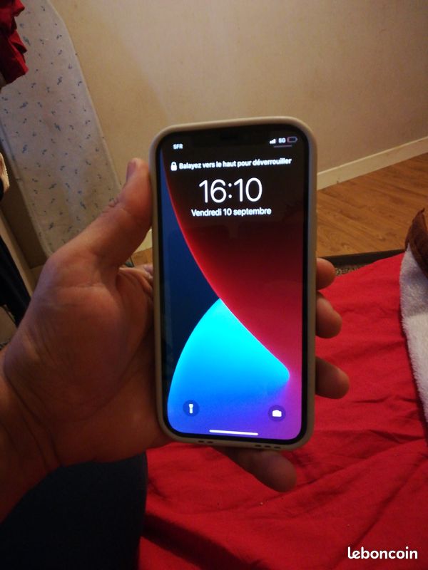 Iphone 12 (image 1)