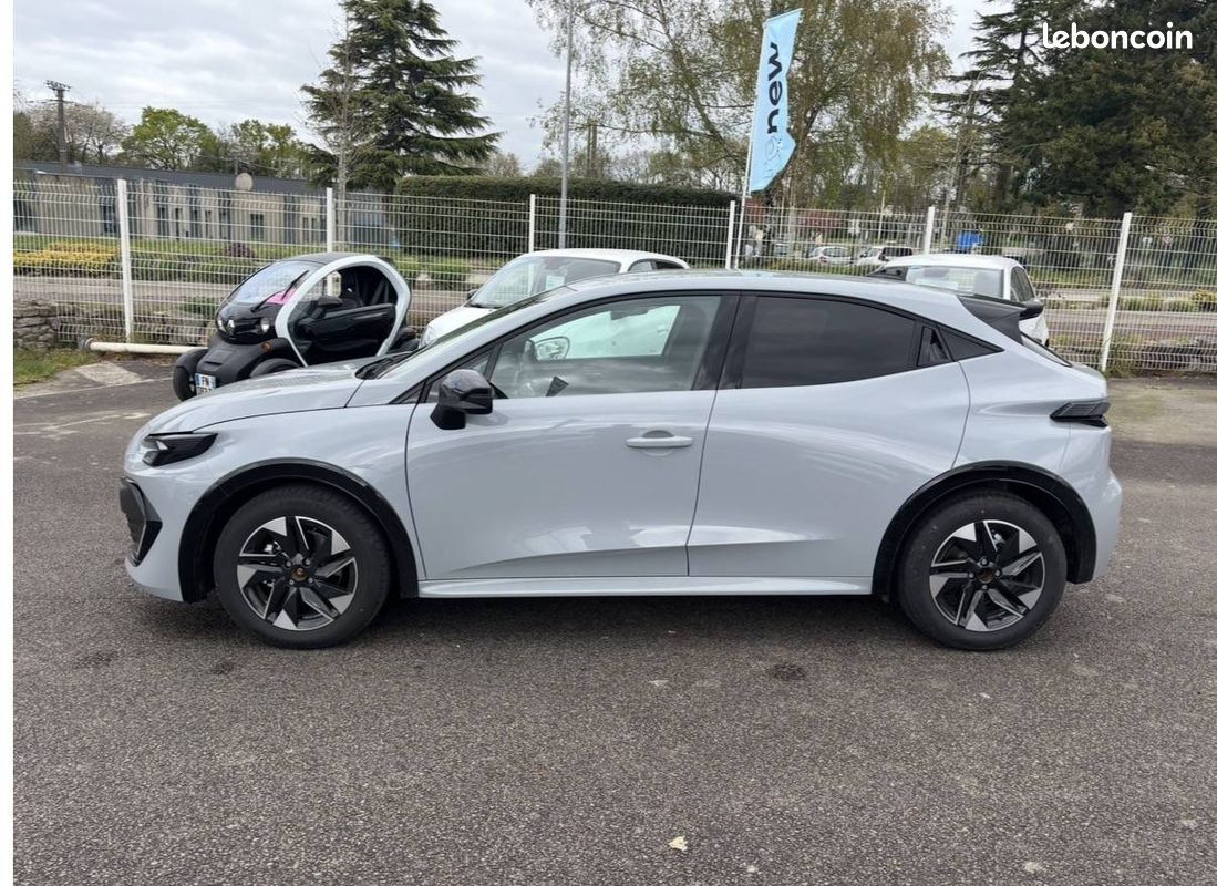 RENAULT Clio E-Tech full hybrid 160 ch Techno (image 6)