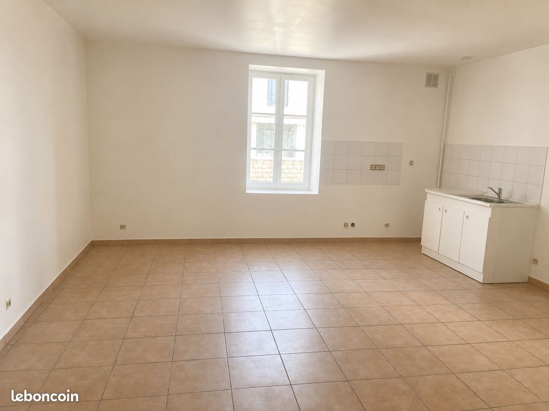 Appartement 3 pièces 55 m² · à Châtillon-sur-Chalaronne · 55 m² · 700 €