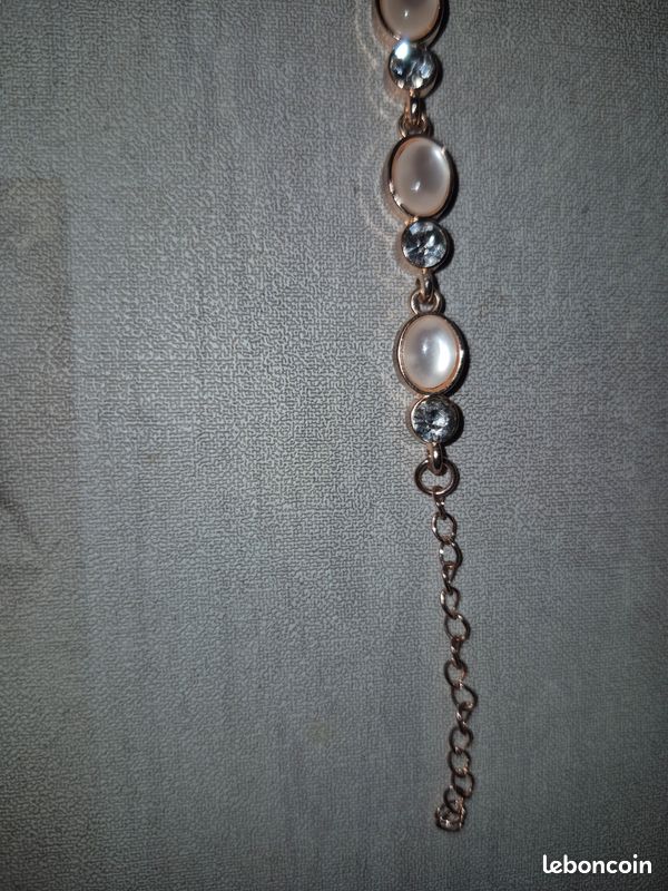 Vend bracelet perle rose pale et dimant (image 4)