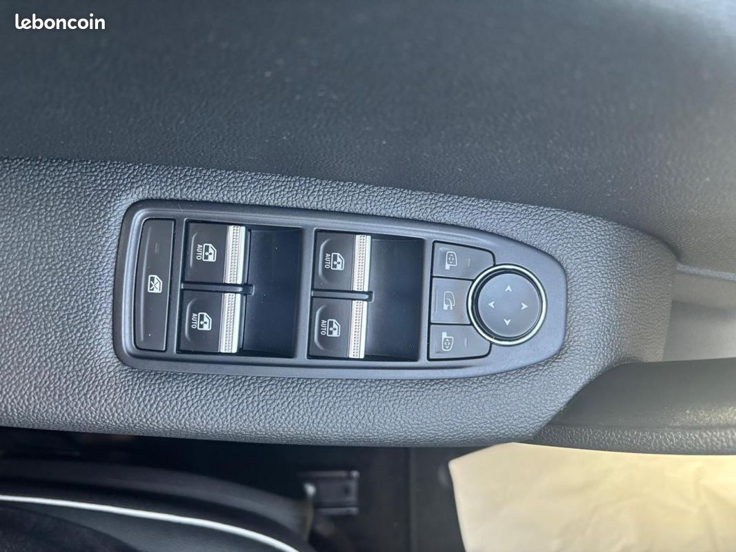 Renault captur intens e-tech hybride rechargeable 160 -21 (image 6)