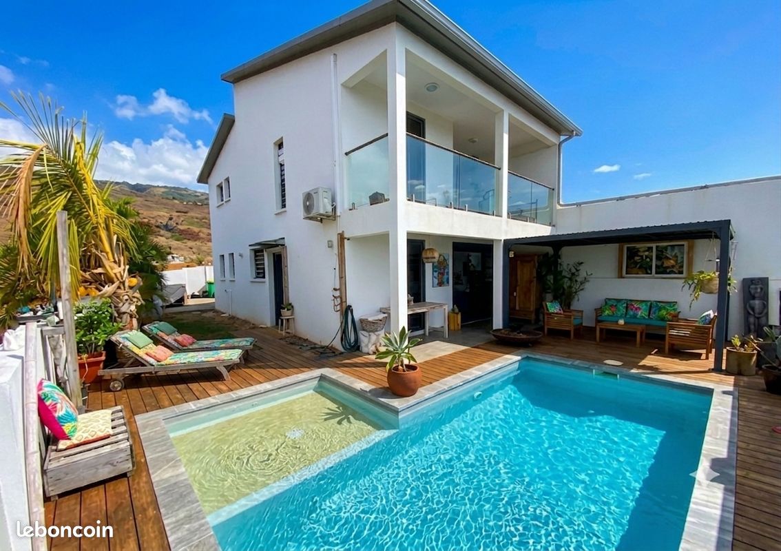 Maison 5 pièces 126 m² · à Les Trois-Bassins · 126 m² · 650 000 €