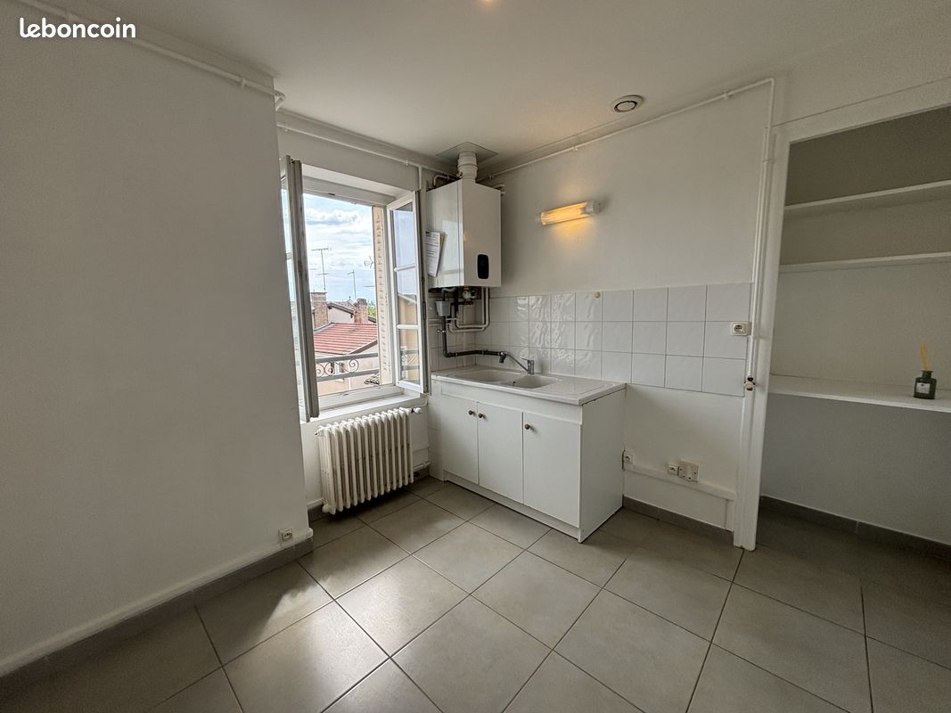 Appartement 2 pièces 49 m² · à Belleville-en-Beaujolais · 49 m² · 600 €