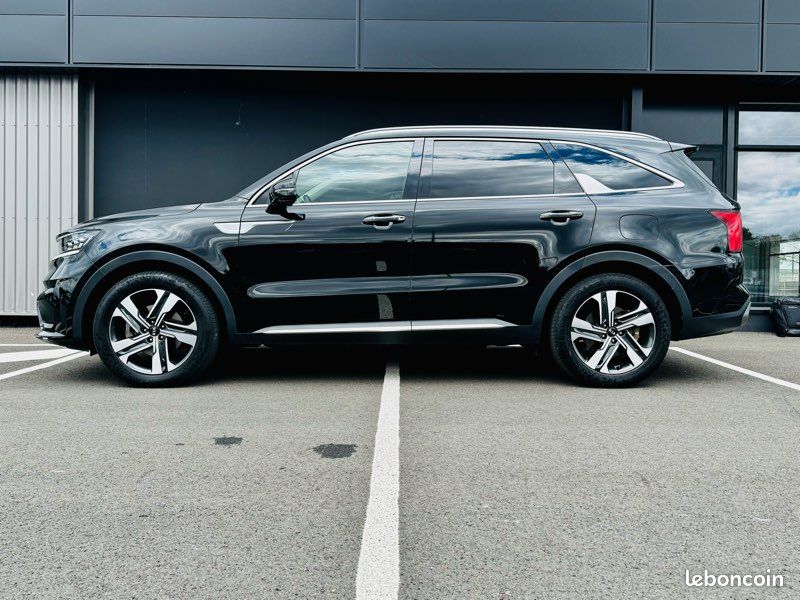 KIA Sorento IV 1.6 T-GDi PHEV 265ch Premium Business 7 Places 4x4 (image 5)