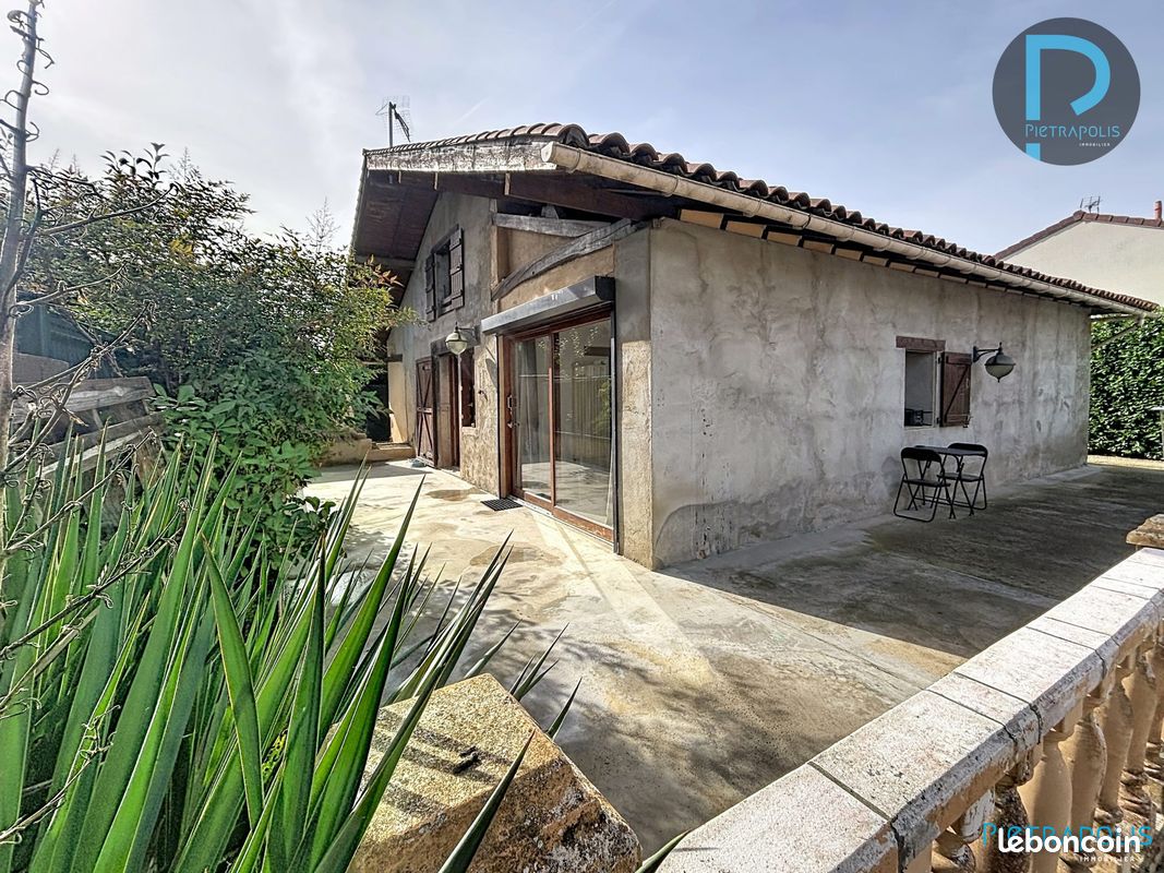 Maison 3 pièces 106 m² · à Mézériat · 106 m² · 220 000 €