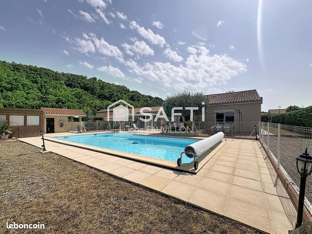 Maison 8 pièces 200 m² · à Gensac-sur-Garonne · 200 m² · 349 000 €