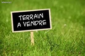 Terrain 1 756 m² Corrombles · 27 000 €