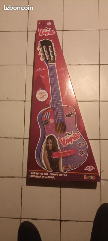 Guitar acoustique chica vampiro (image 2)
