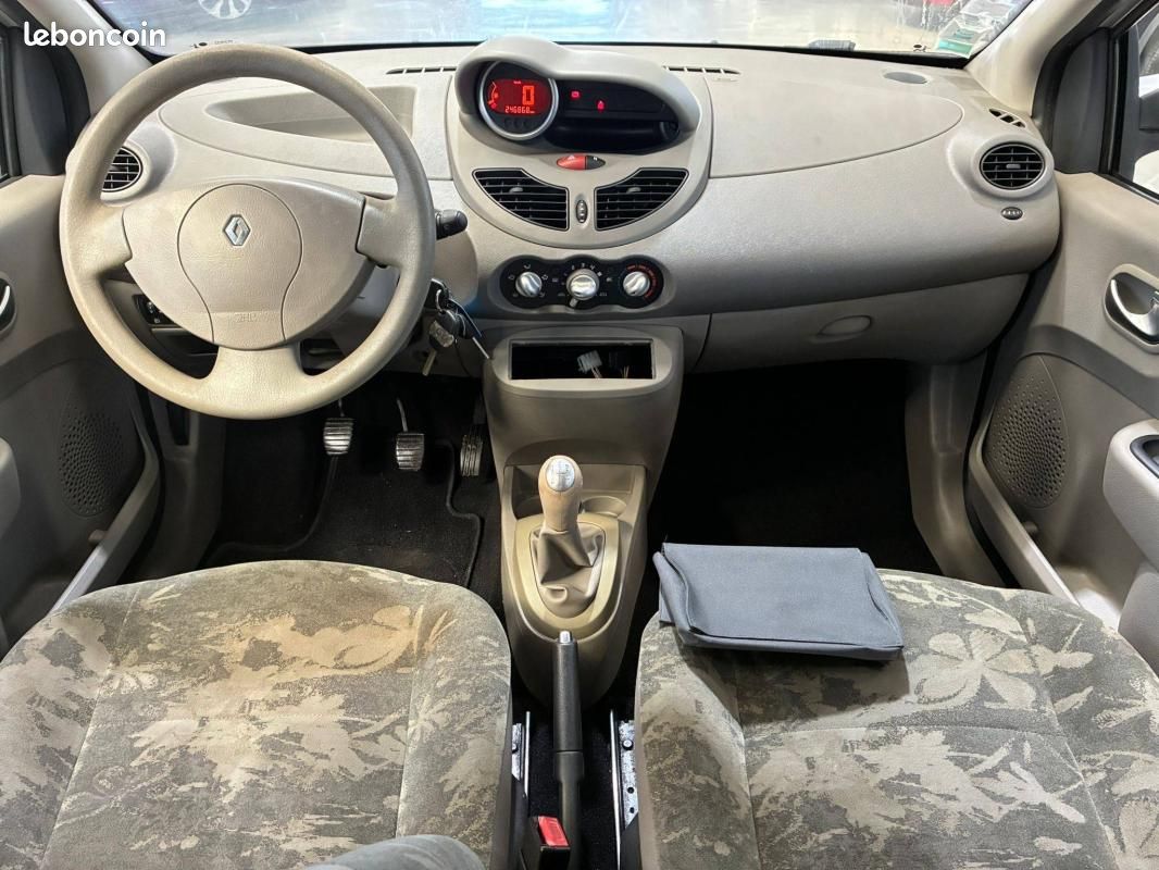 Renault Twingo II (C44) 1.5 dCi 65ch Dynamique (image 4)