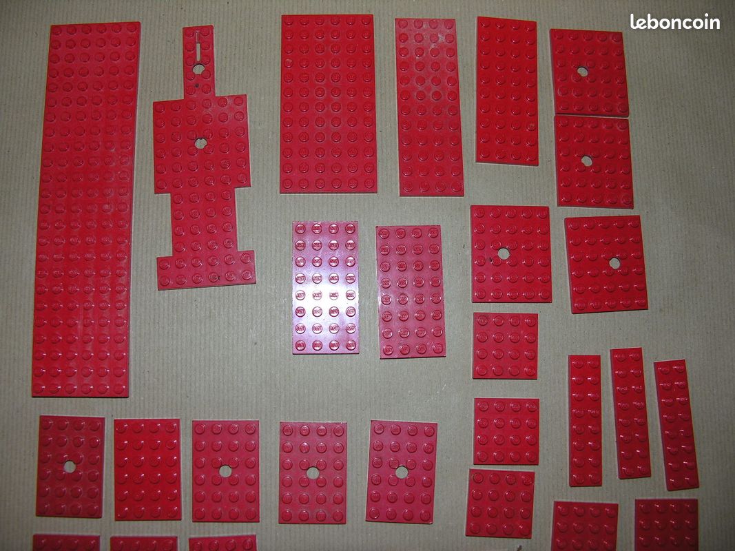 Lego annees 70 lot plaque rouge toute forme (image 2)