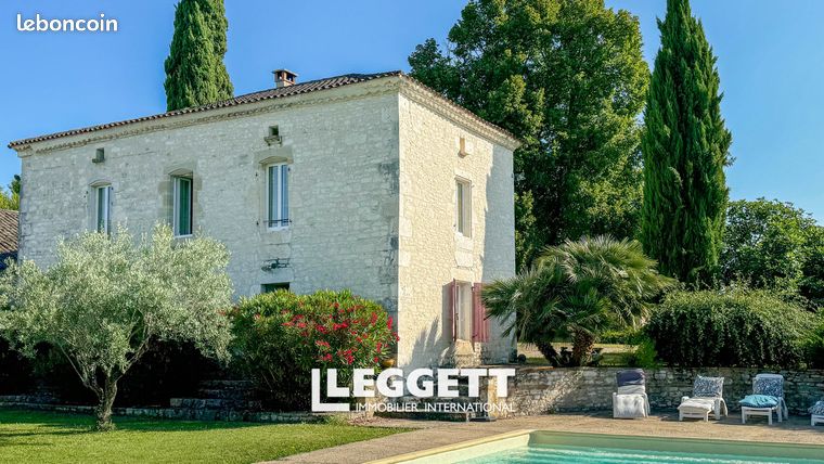 Maison 15 pièces 278 m²